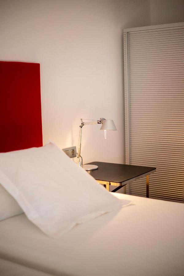 Hotel Canaleta Heras Espolla Экстерьер фото