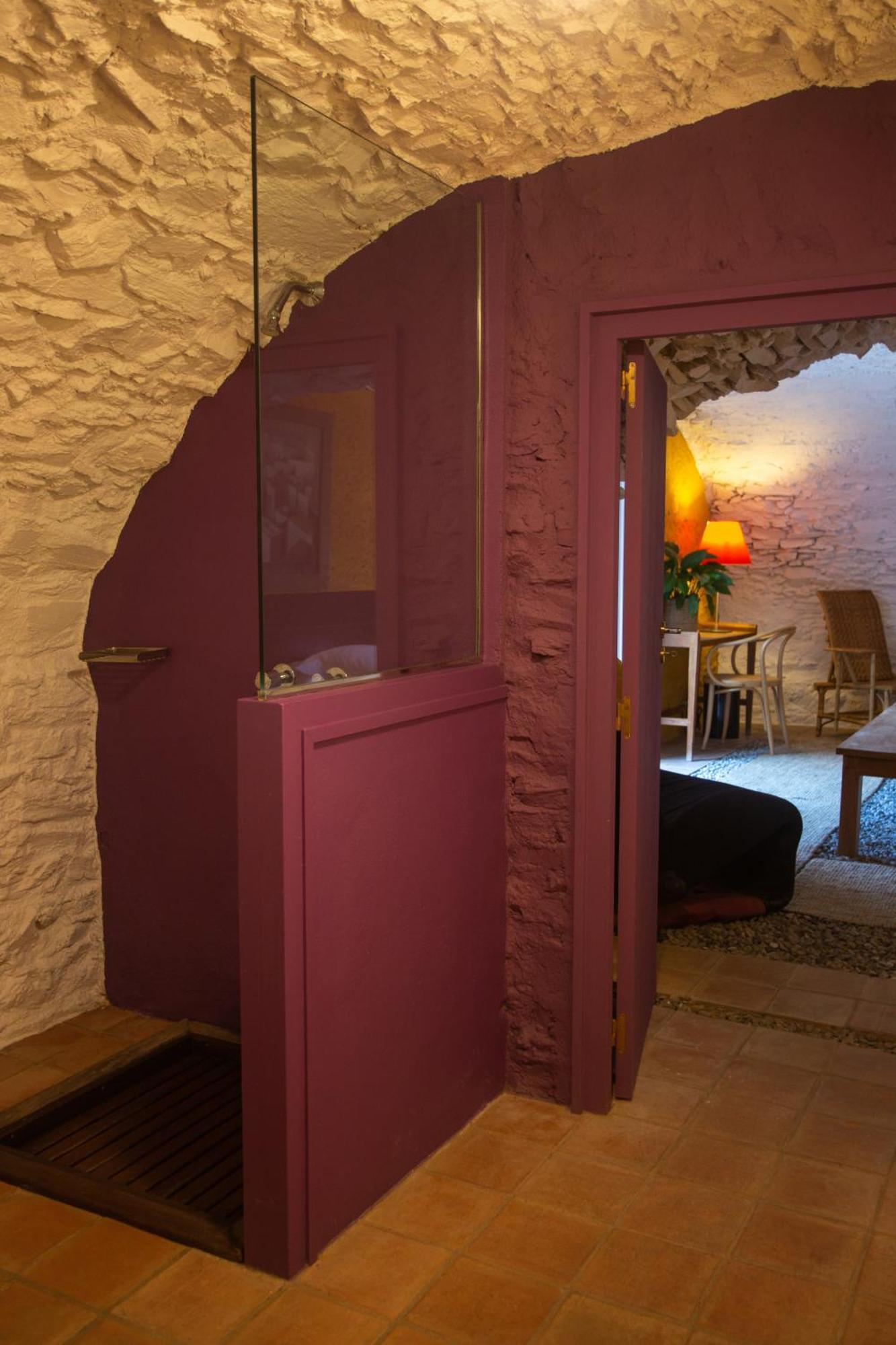 Hotel Canaleta Heras Espolla Экстерьер фото