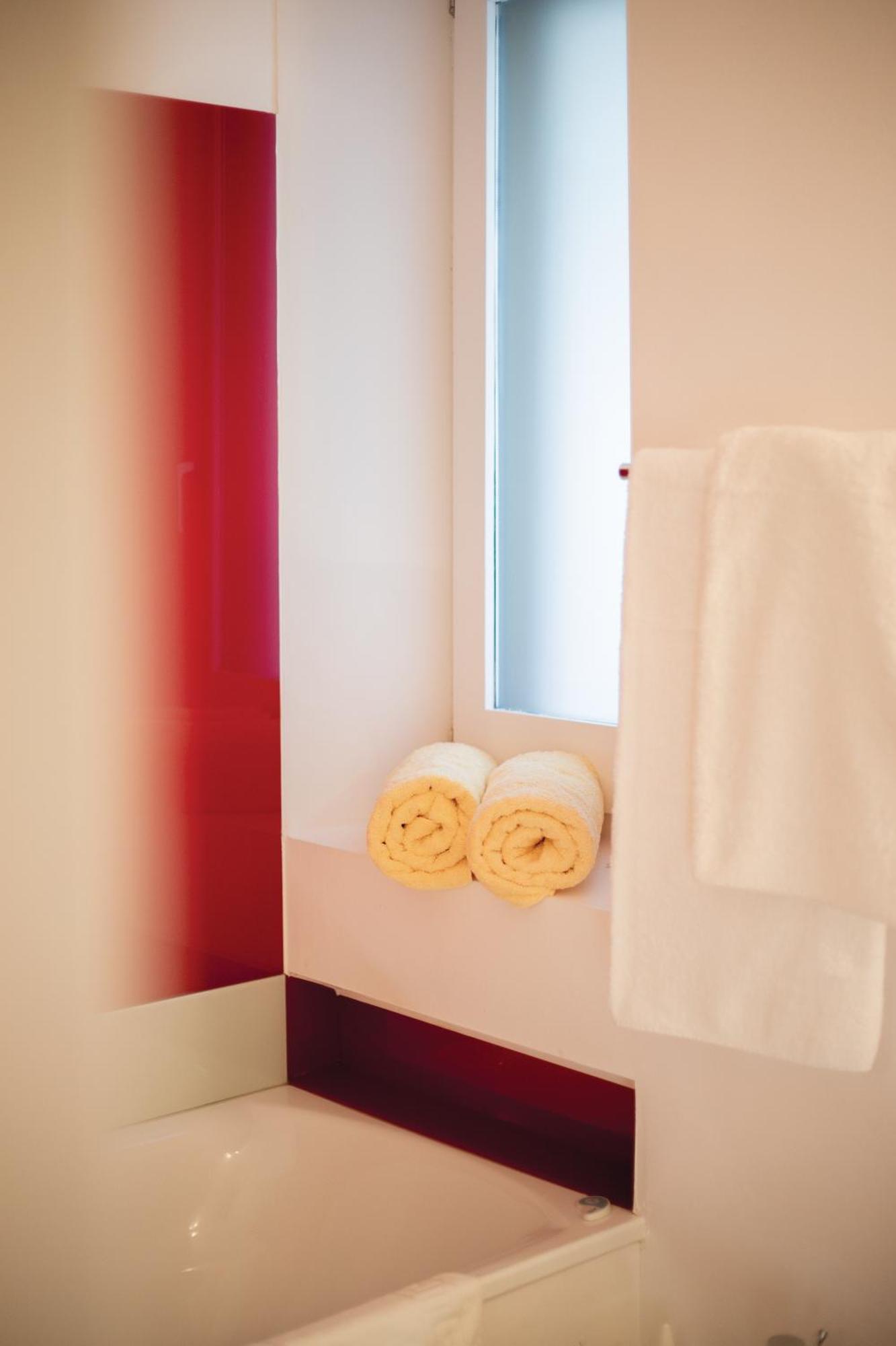 Hotel Canaleta Heras Espolla Экстерьер фото